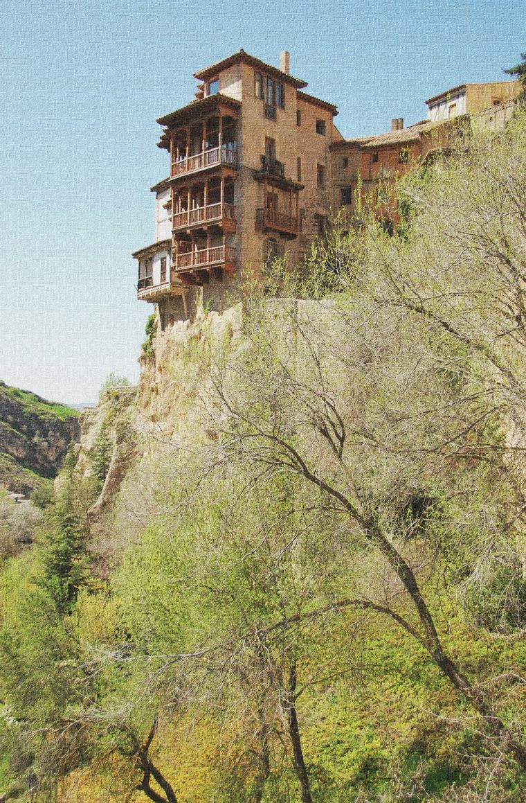 The hanging houses of Cuenca above the gorge